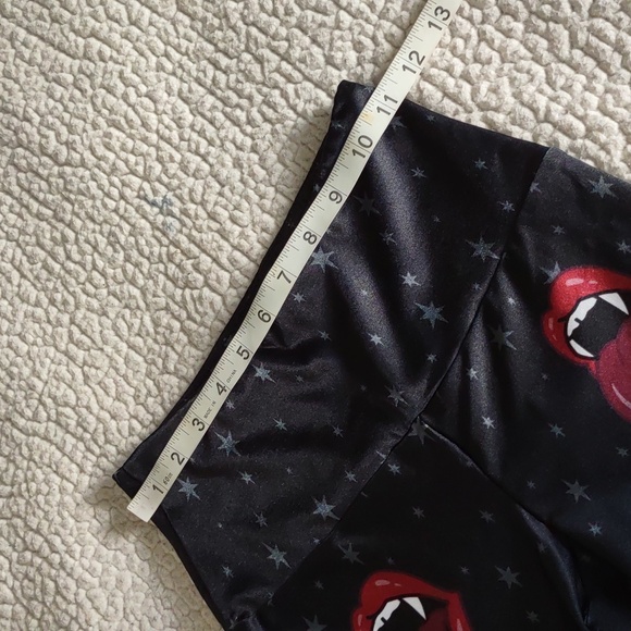 Goldsheep XS Vampire Lip Star Print Leggings - Picture 11 of 14